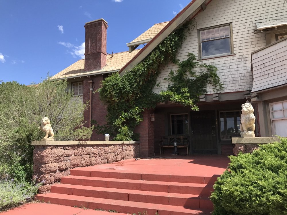Island of Misfit Toys: Gretchen Bonaduce's New Chapter in Bisbee Arizona