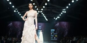 The Runway Walk: Techniques for High-Fashion and Commercial Modeling