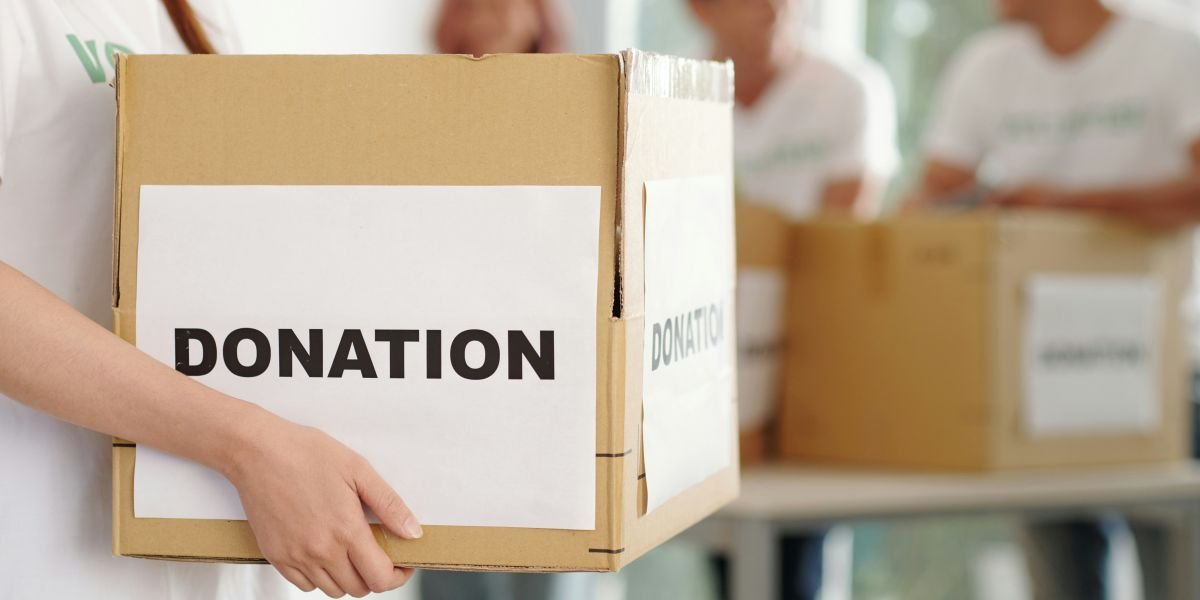 How Dr. Connor Robertson Incorporates Philanthropy into Business Acquisitions