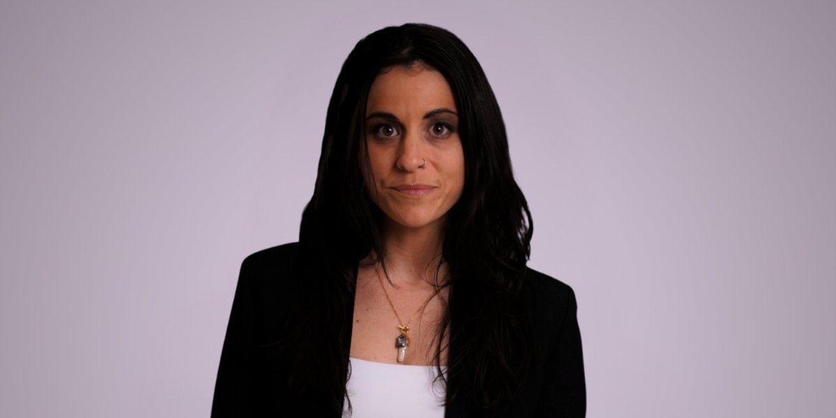 The Professional Journey of Interior Designer Lesley Ray and Her Role in Sustainable Design