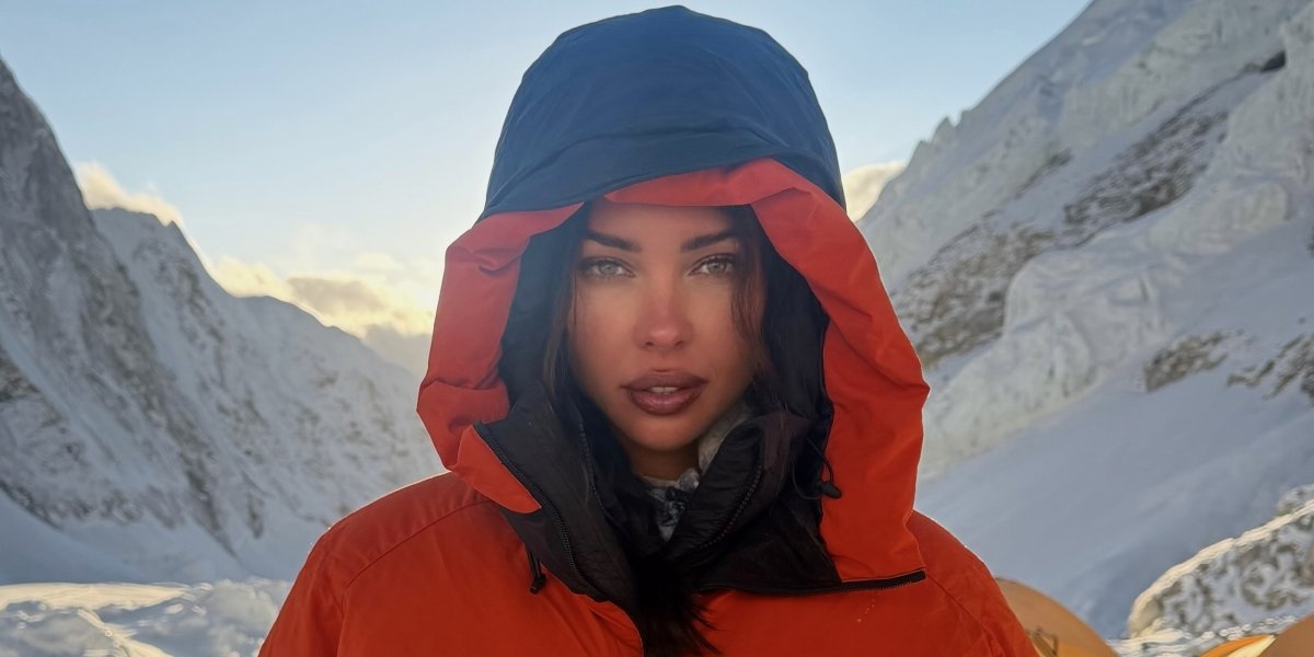 Ksenia Tsaritsina, "Miss Russia," Reaches the Summit of Dhaulagiri