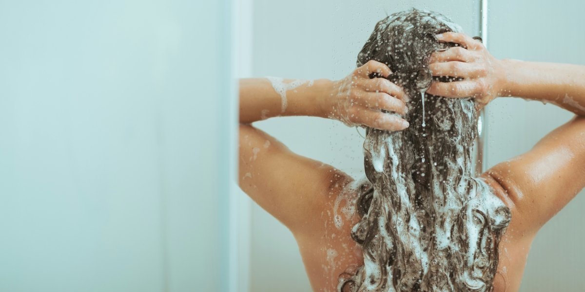 Why Many Shampoos Fail Thick Hair, and What The Right Formula Actually Needs To Do
